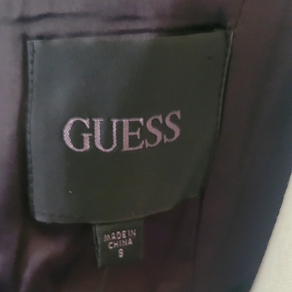 Guess Black and White Mini Dress with Chic Appeal - Picture 2 of 10
